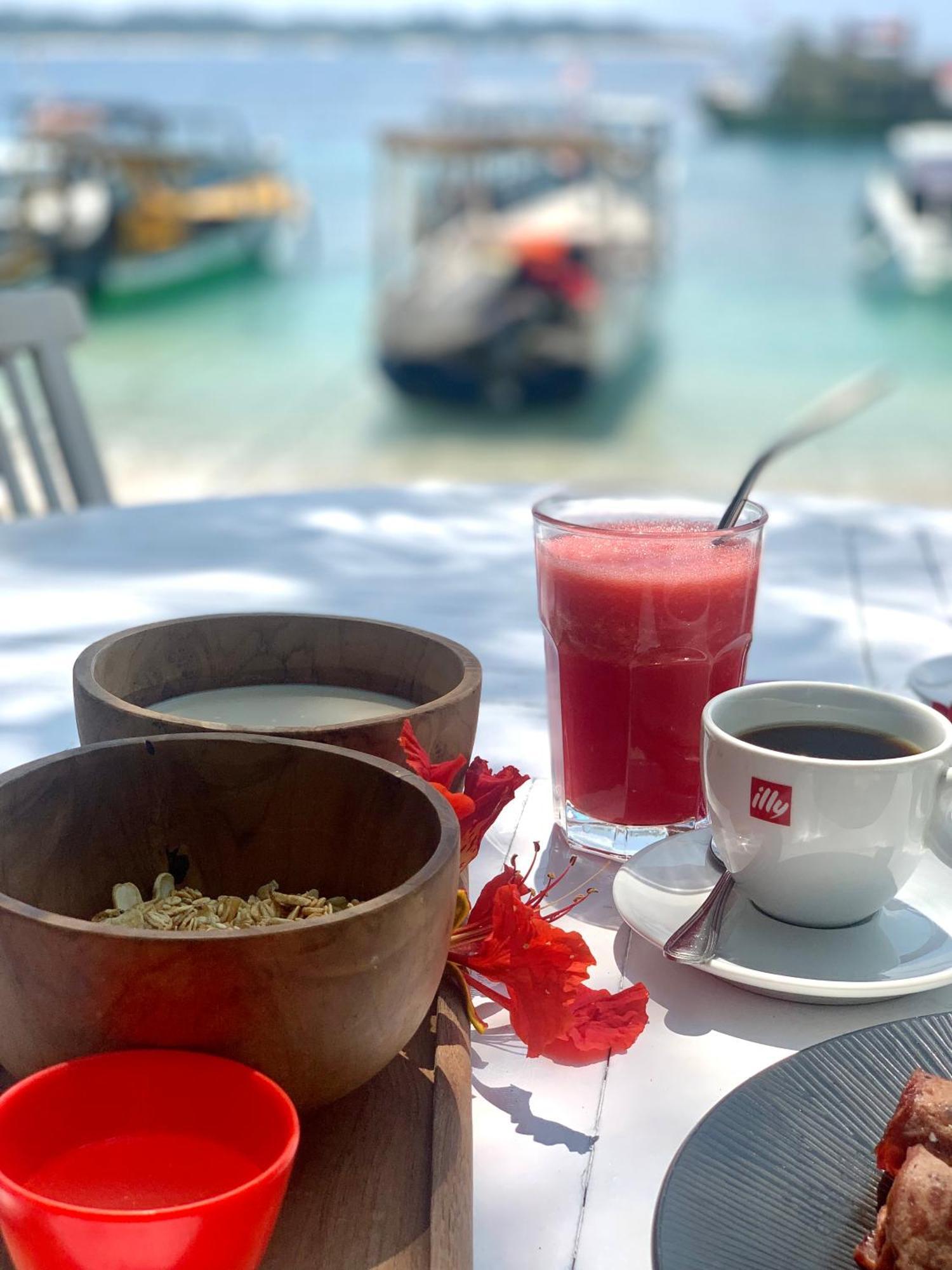 Diversia Diving Club & Bungalows Gili Trawangan Luaran gambar