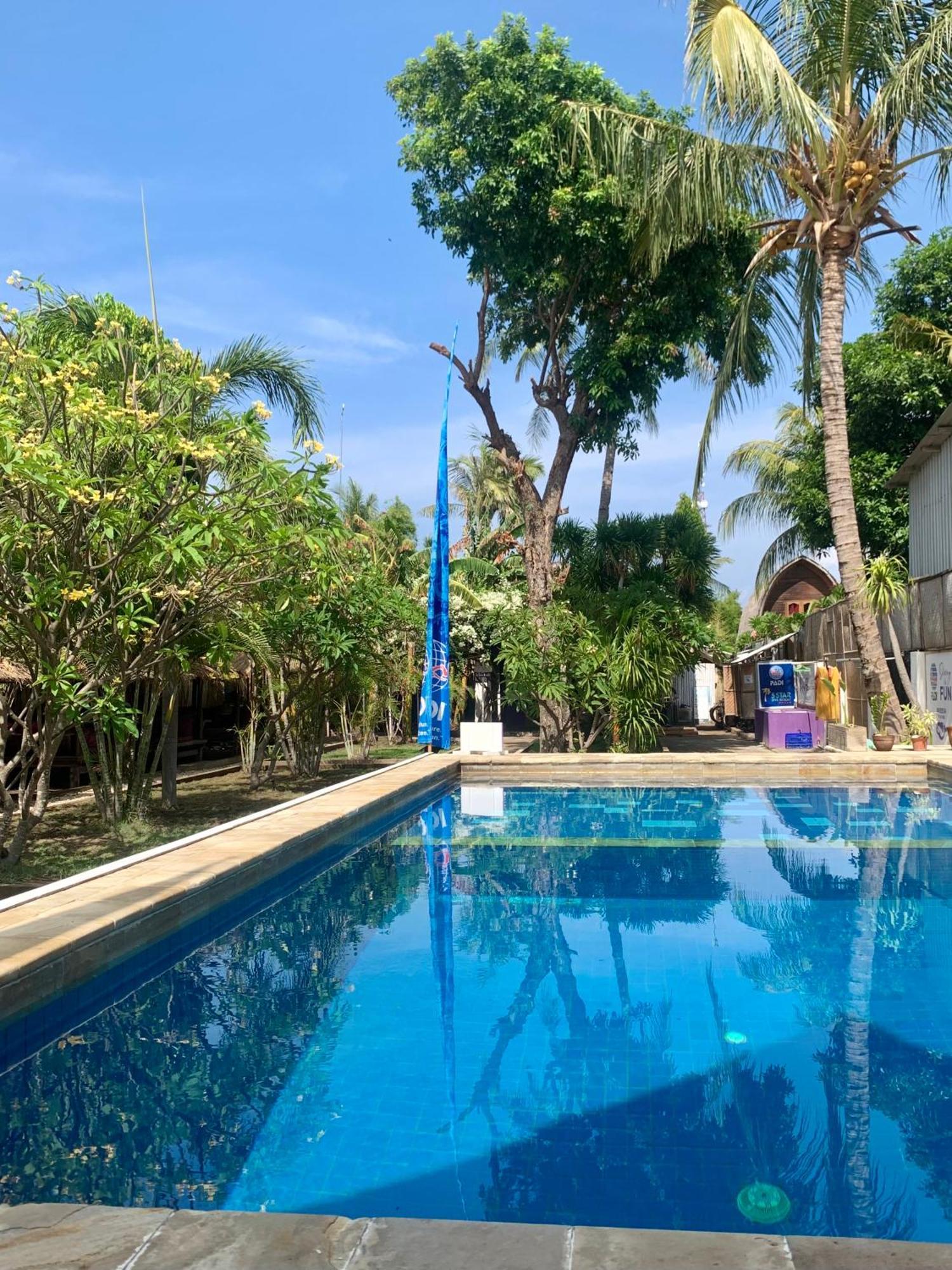 Diversia Diving Club & Bungalows Gili Trawangan Luaran gambar