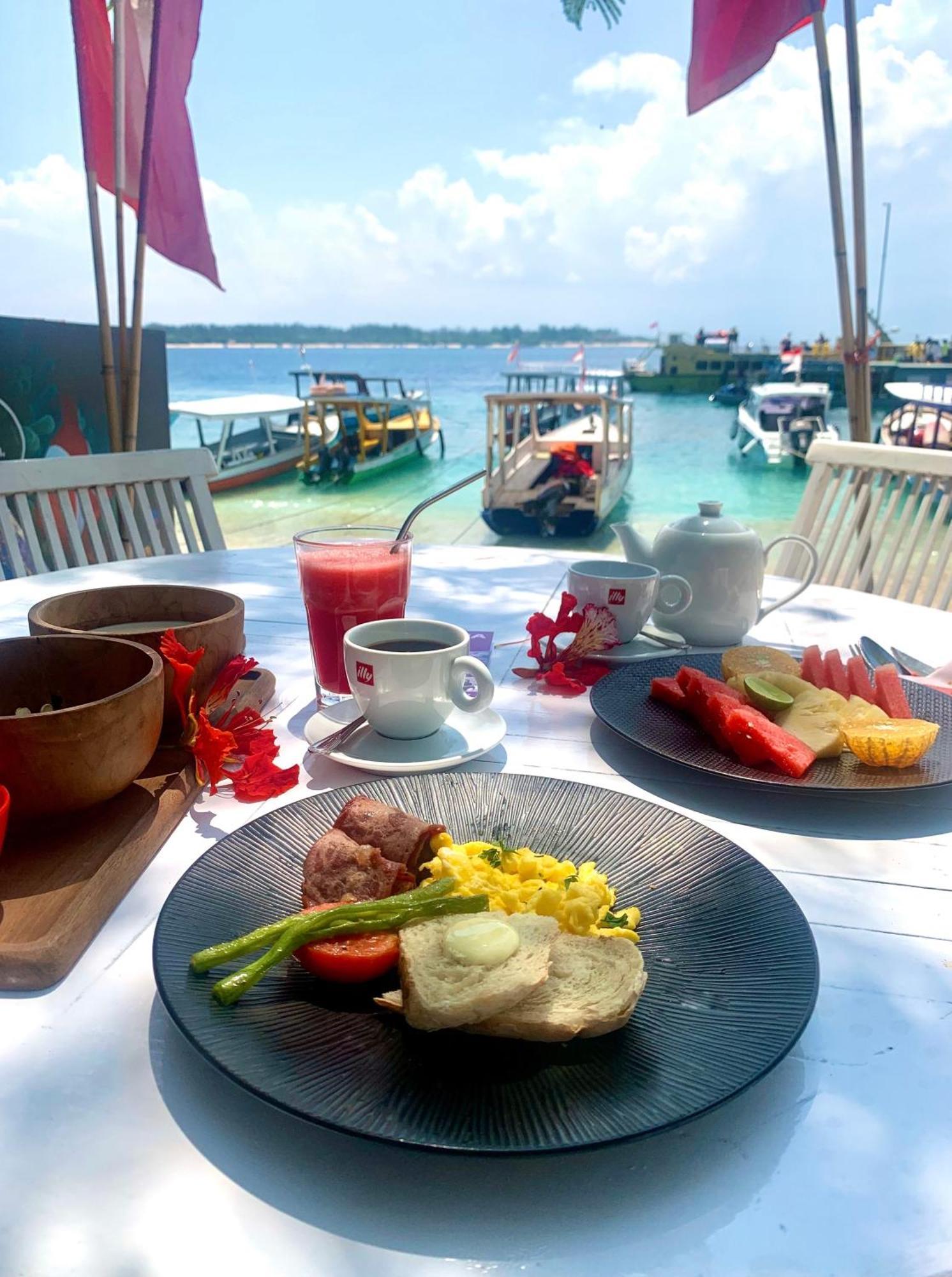 Diversia Diving Club & Bungalows Gili Trawangan Luaran gambar